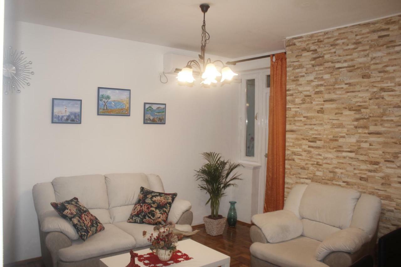 Apartman Jadranka Njivice Exterior foto