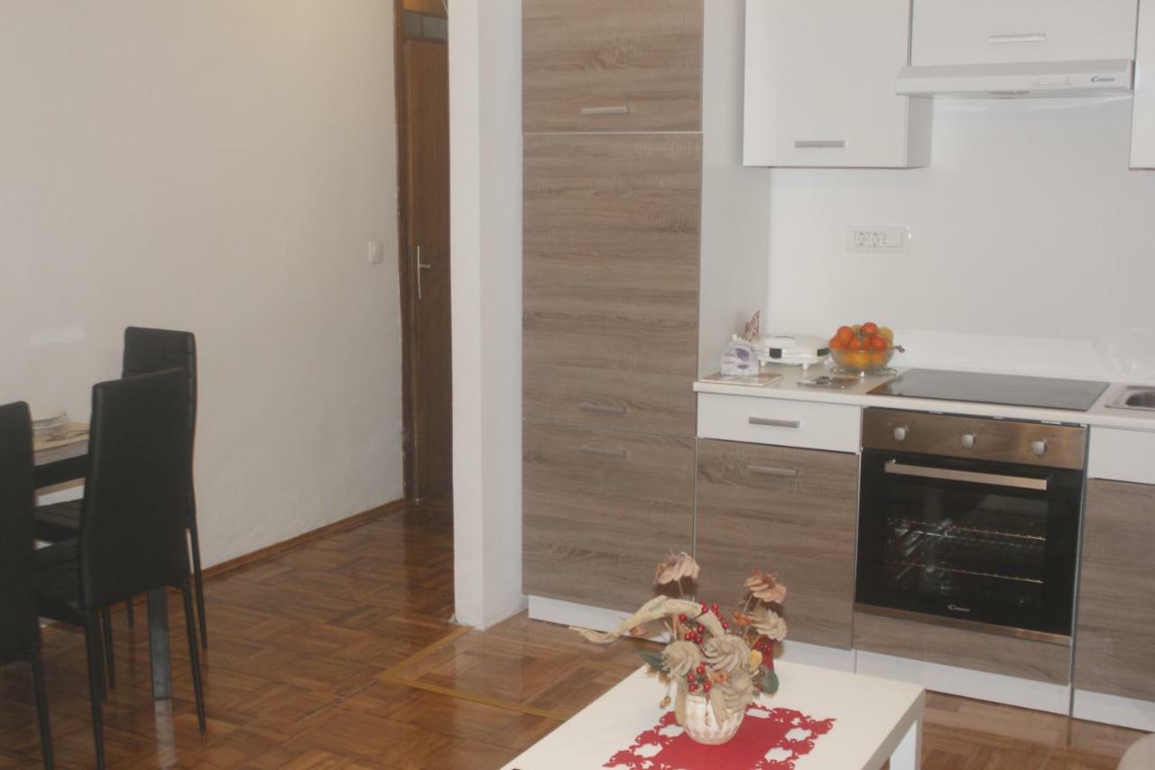 Apartman Jadranka Njivice Exterior foto